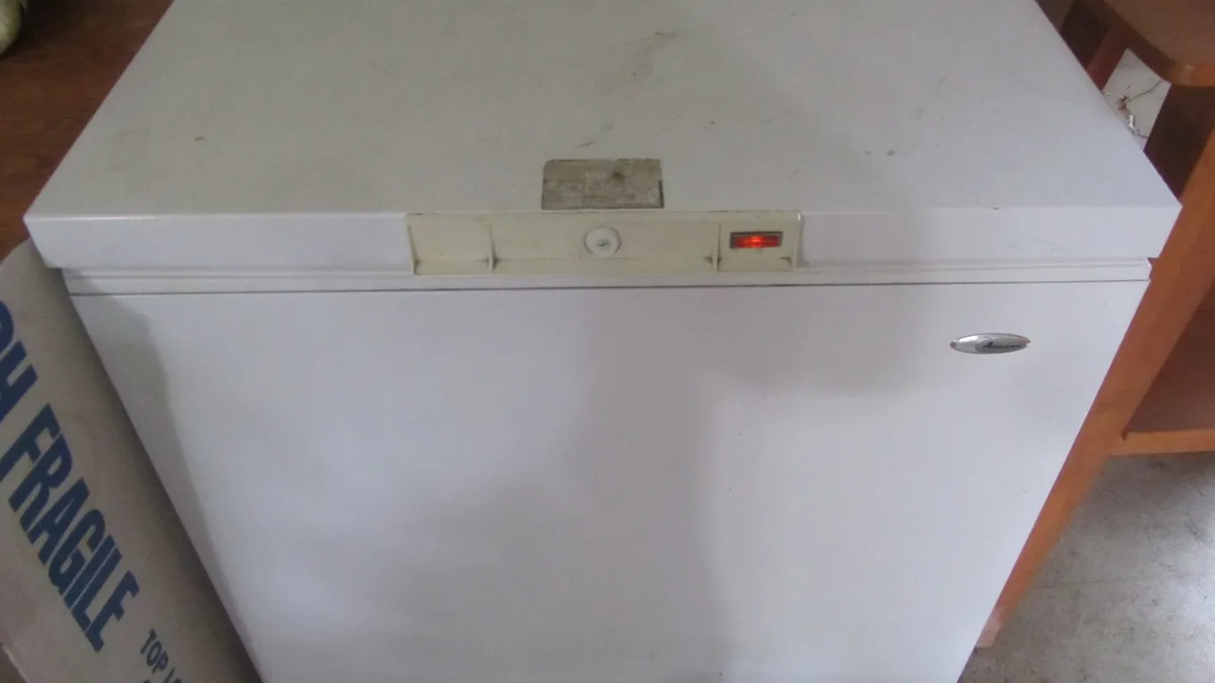Amana Chest Freezer