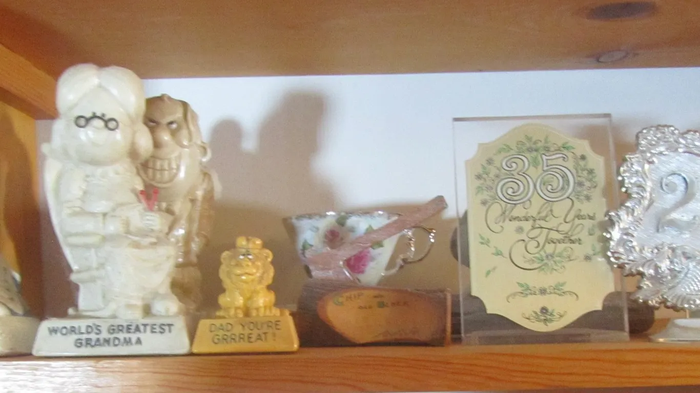 Lot Of Assorted Home Furnishings