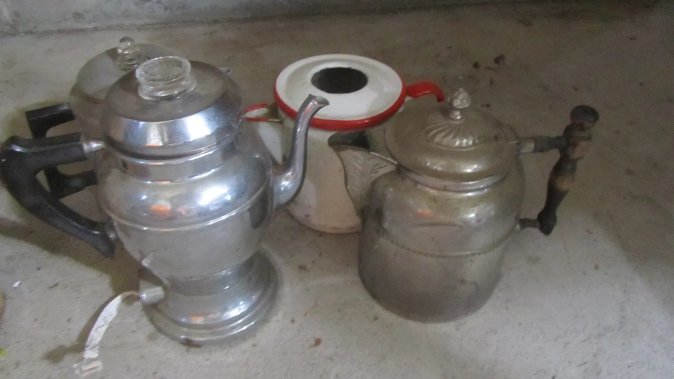 (4) Vintage Percolators