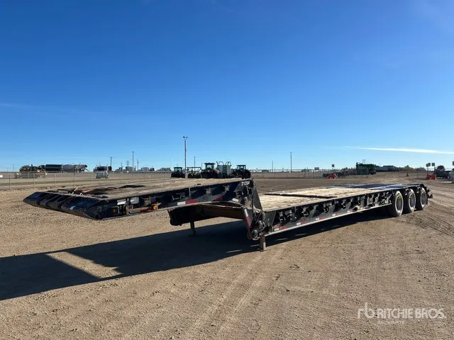 2009 Doepker 50 ft Tri/A Folding Neck Trailer