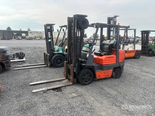 1995 Toyota 5FGC30 3600 lb Cushion Tire Forklift
