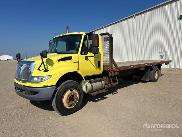 2013 International 4300 4x2 Flatbed Dump Truck