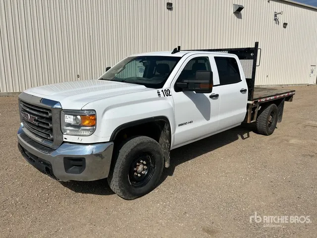2019 GMC Sierra 2500HD 4x4 Crew Cab Flatbed Truck