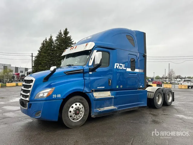 2020 Freightliner Cascadia 126 6x4 T/A Sleeper Truck Tractor