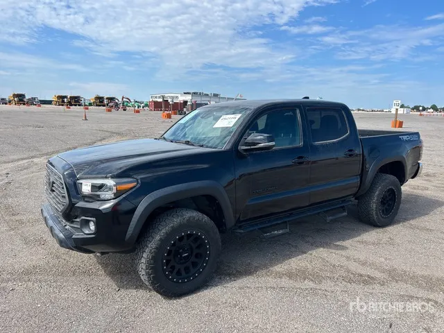 2021 Toyota Tacoma TRD Off-Road 4x4 Crew Cab Pickup