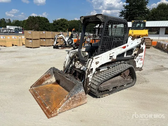 2021 Bobcat T450 Compact Track Loader