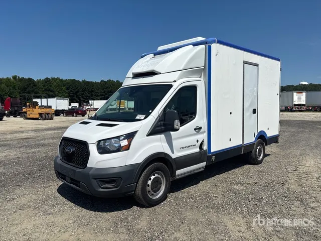 2022 Ford Transit 350 4x2 Refrigerated Truck