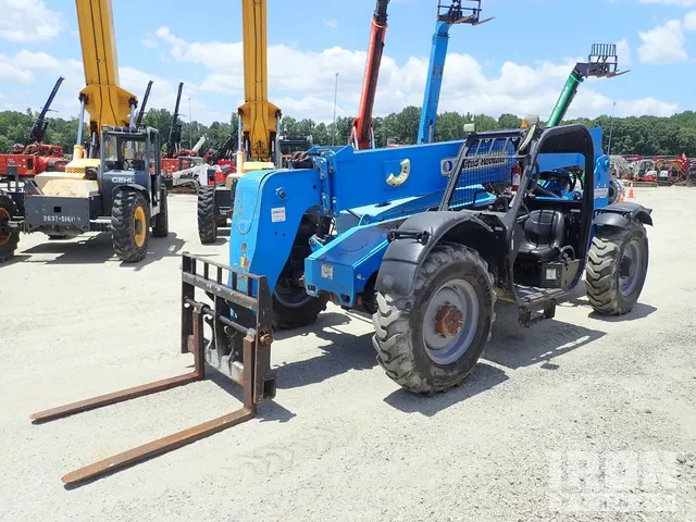 2015 Genie GTH-844 Telehandler