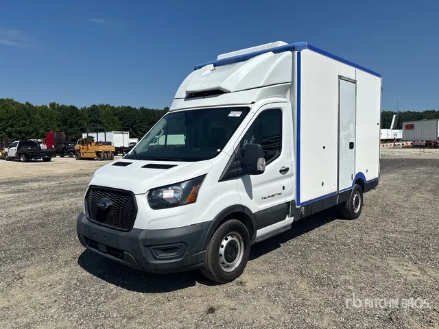 2022 Ford Transit 350 4x2 Refrigerated Truck