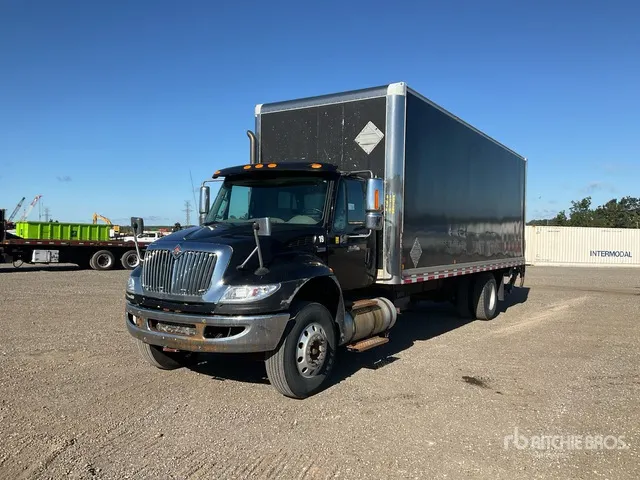 2012 International 4300M7 SBA Durastar 4x2 Van Truck
