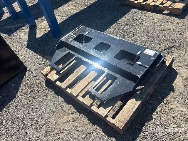 2025 Kit Containers 42 in Skid Steer Forks