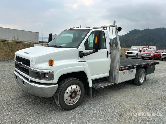 2006 Chevrolet C4500 4x2 Flatbed Truck