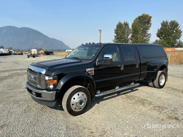 2008 Ford F-450 Lariat 4x4 Crew Cab Pickup