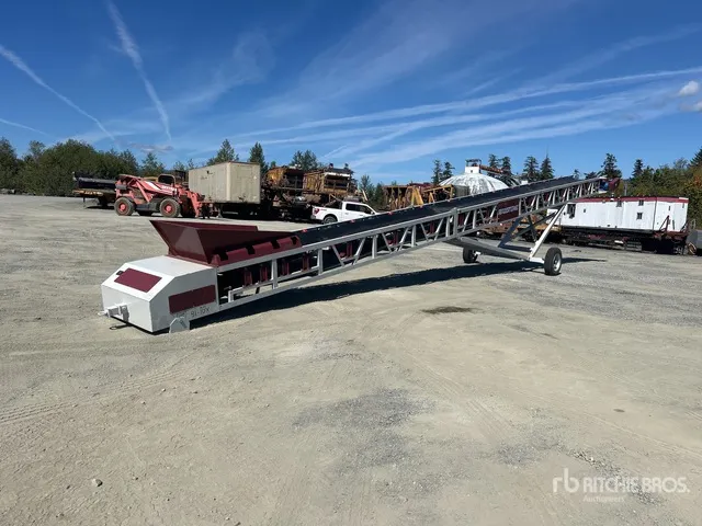 2025 Raystone RMC36-60 36 in x 60 ft Portable Stacking Conveyor