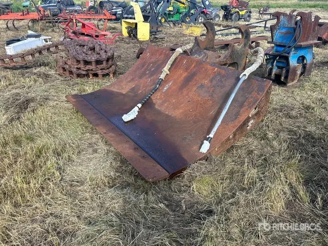 84 in Hydraulic Excavator Dozer Blade