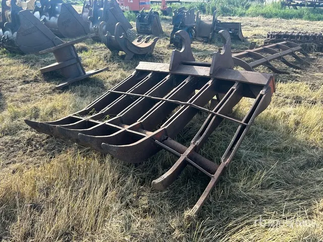 75 in Skeleton Excavator Bucket