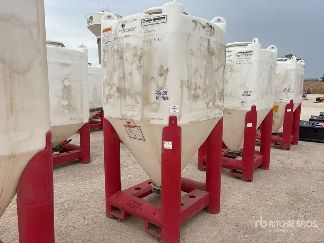 Snyder Flowmaster Plastic Hopper