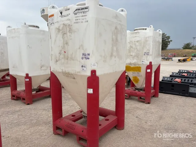 Snyder Flowmaster Plastic Hopper
