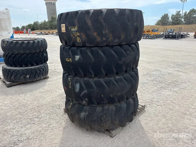 Quantity of (4) STA Rock service 17.5-25 Tires - Fits Loader