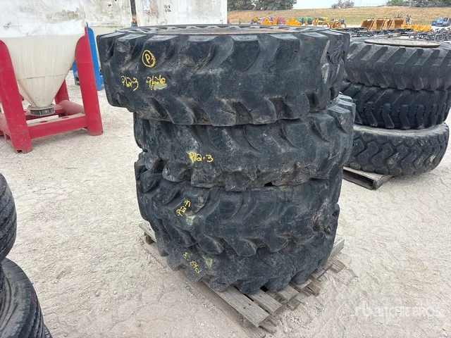 Quantity of (4) Solideal 14-00-24 Aperture Tires