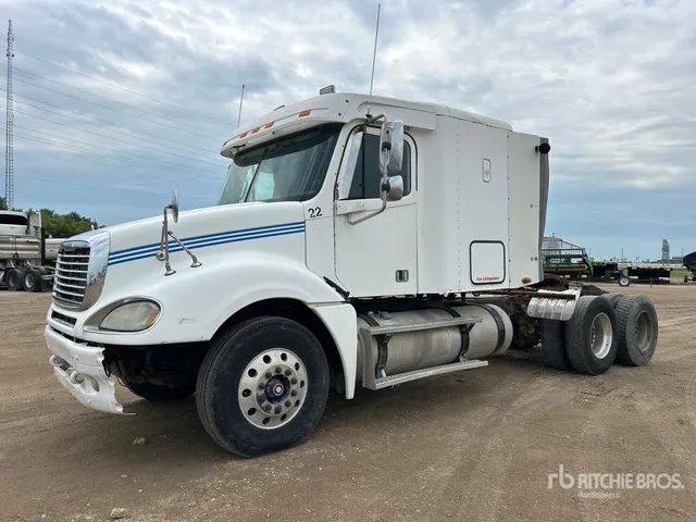 2003 Freightliner Columbia 120 6x4 T/A Sleeper Truck Tractor