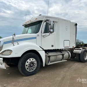 2003 Freightliner Columbia 120 6x4 T/A Sleeper Truck Tractor