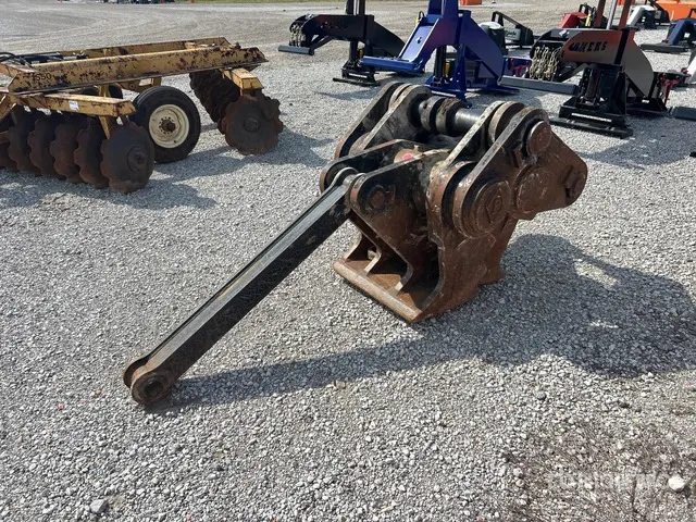 Pemberton 421067 29.5 in Excavator Grapple