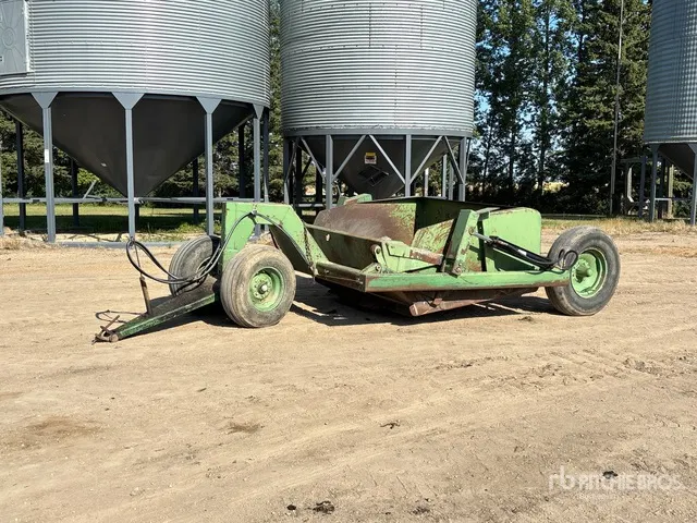 Crown 600 4 Tire Pull Scraper