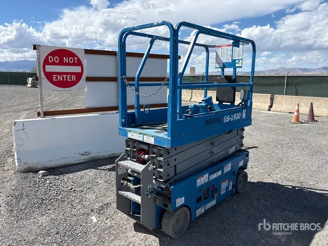 2017 Genie GS-1930 Scissor Lift