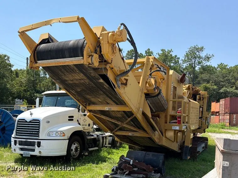 Impact 4043T crusher