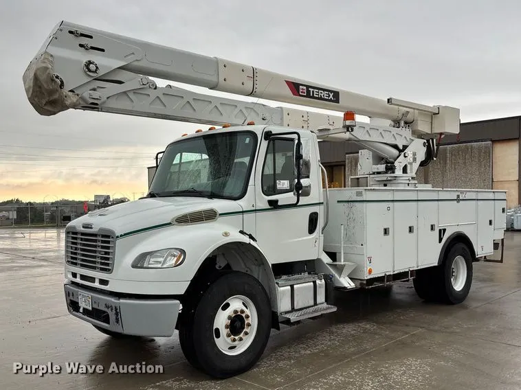 2014 Freightliner M2 bucket truck