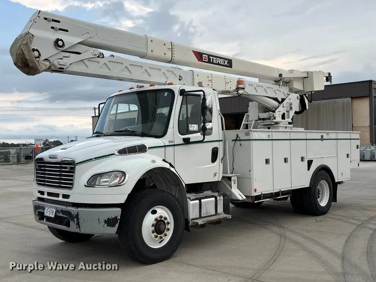 2016 Freightliner M2 bucket truck