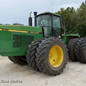1989 John Deere 8760 4WD tractor