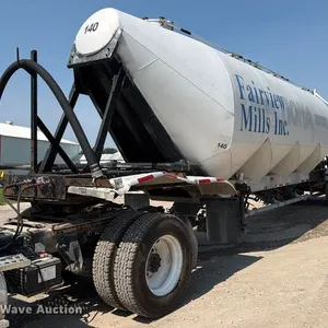 1985 Fruehauf pneumatic dry bulk trailer
