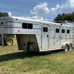 2002 Elite livestock trailer