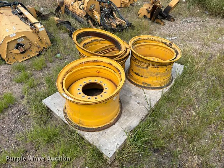 (3) wheels