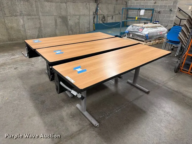 (3) tables