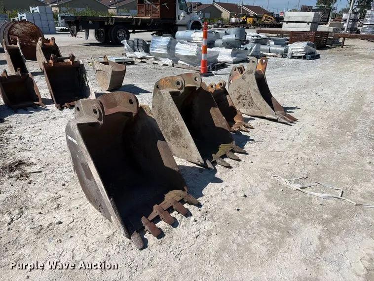 (4) excavator buckets