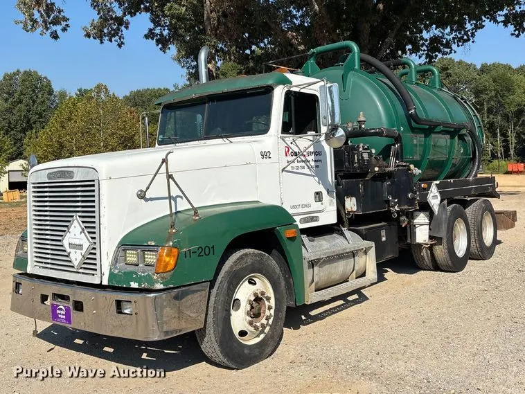 1996 Freightliner USF-1E vacuum truck