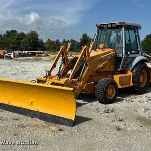 1996 Case 570 LXT landscape tractor