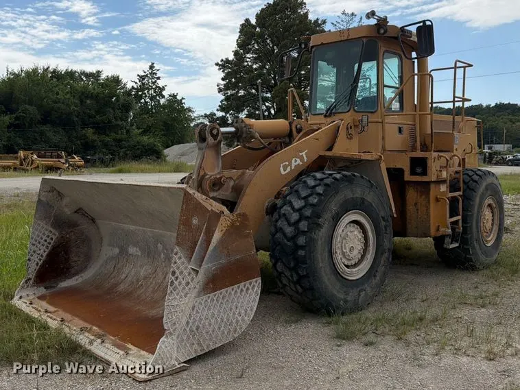 Caterpillar 966D wheel loader