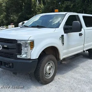 2019 Ford F250 Super Duty XL pickup truck