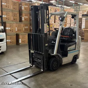 2017 UniCarriers CFS40 forklift