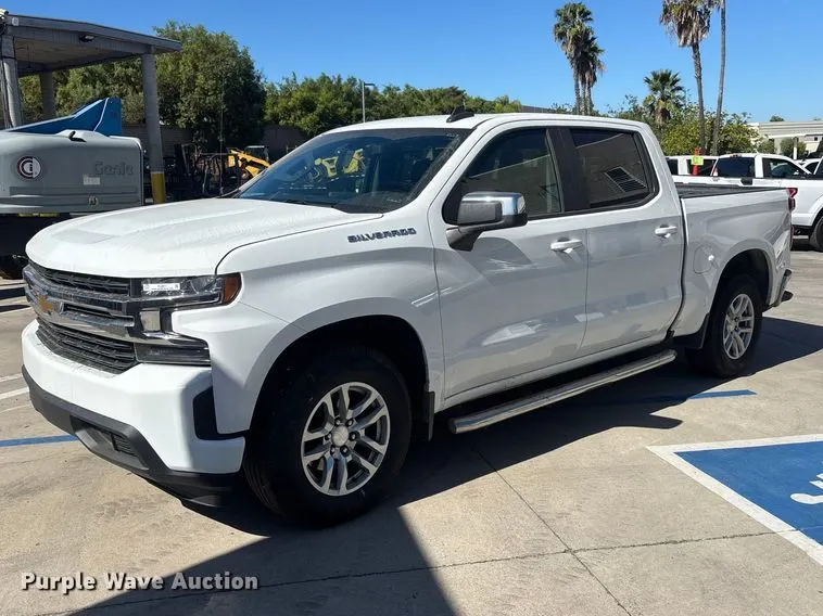 2020 Chevrolet Silverado 1500 Crew Cab pickup truck