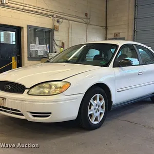 2005 Ford Taurus 