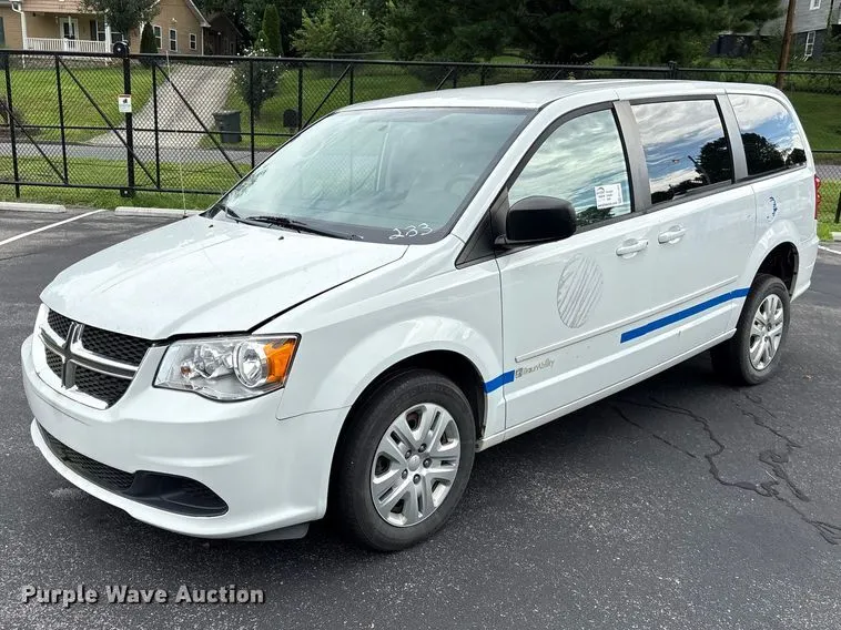 2016 Dodge Grand Caravan handicap accessible van