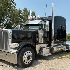 2017 Peterbilt 389 semi truck