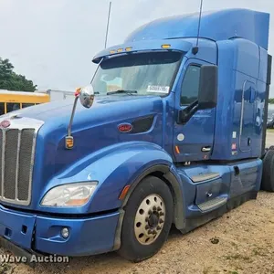 2017 Peterbilt 579 semi truck