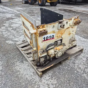 Cascade Hydraulic Carton Clamp Forklift Attachment
 UNRESERVED