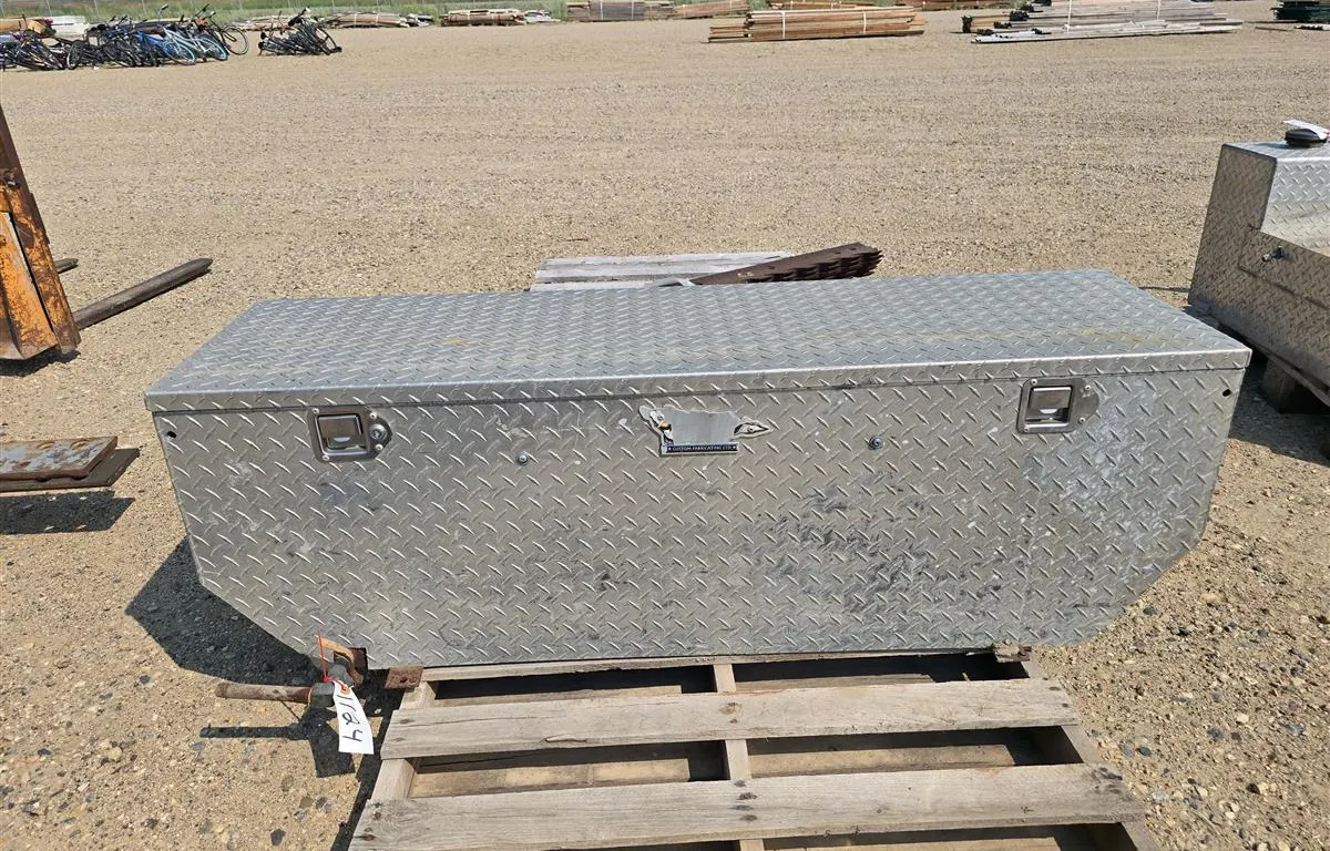 Custom Fabricating Aluminum Tool Box w/ Fuel Tank
UNRESERVED
